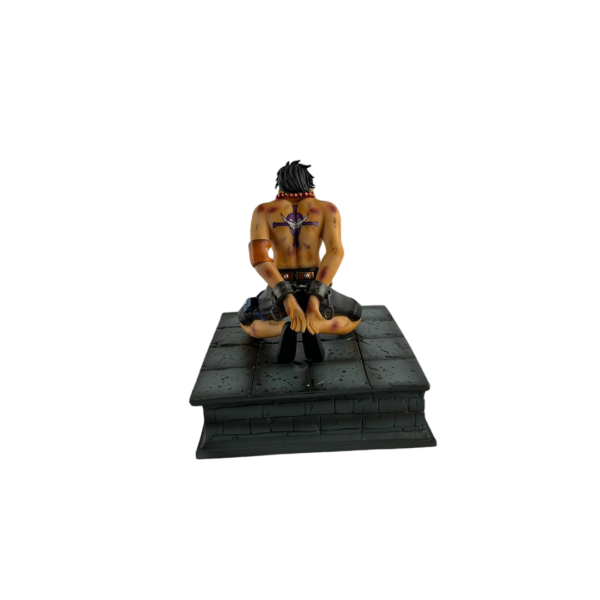 Figura Ace Ejecución Arco Marine Ford 14cm - One Piece - Imagen 2