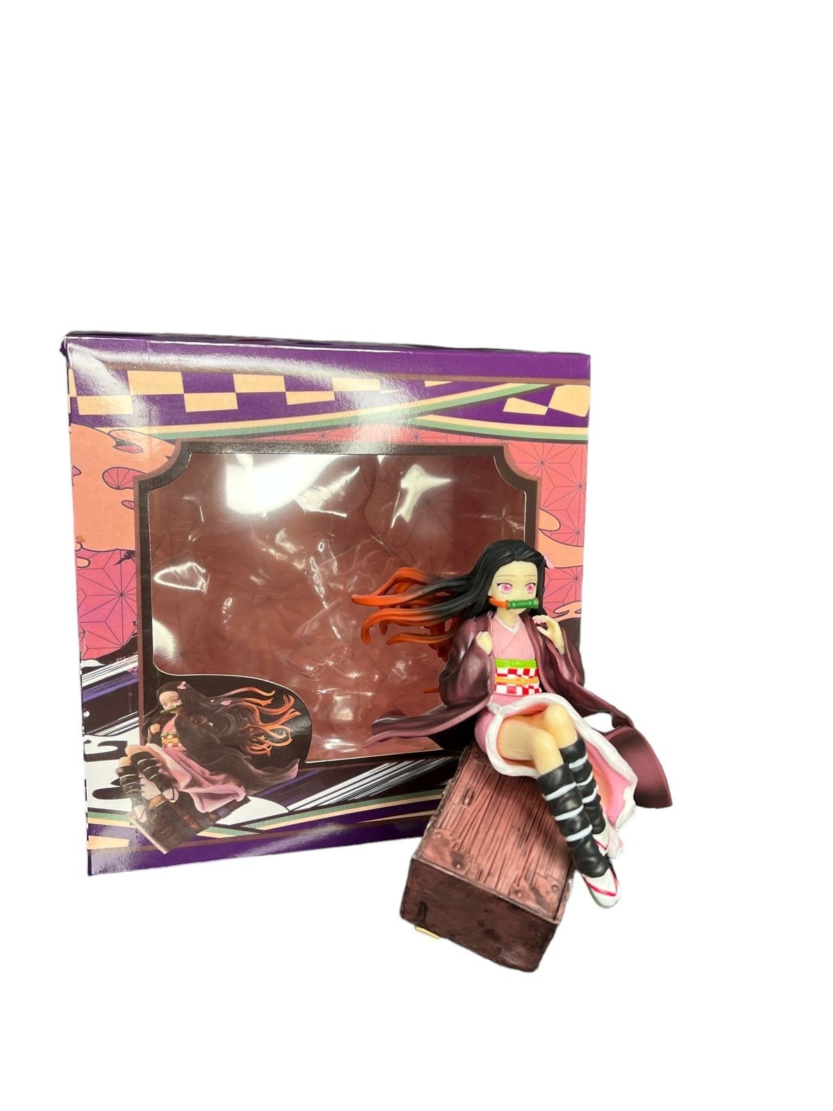 Figura Nezuko Sentada En Piedra 17 Cm - Demon Slayer