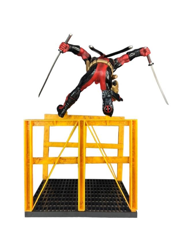 Descripción del Producto: Artículo Importado de PVC con Medidas de 28 cm - Imagen 4