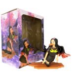 Descripción del Producto: Figura de PVC Importada