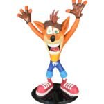 Figura Crash 20cm Levantando las Manos