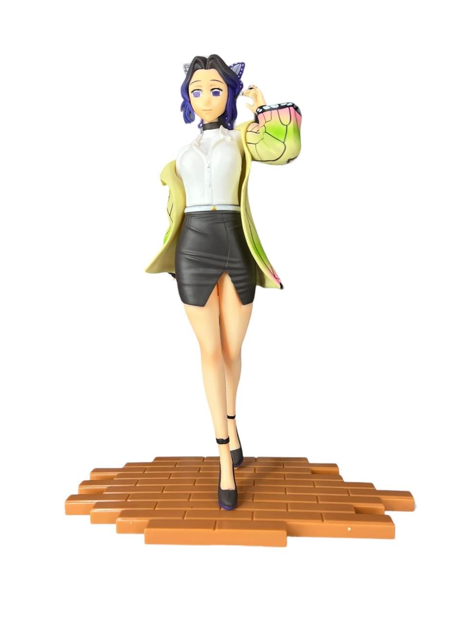 Figura Shinobu 25cm En Falda Demon Slayer - Imagen 2