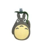 Figura Tipo Alcancía Totoro 22cm Con Hoja