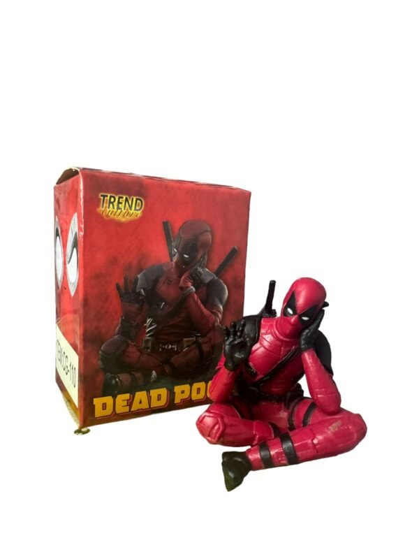 Mini Figura Deadpool Sentado 7cm
