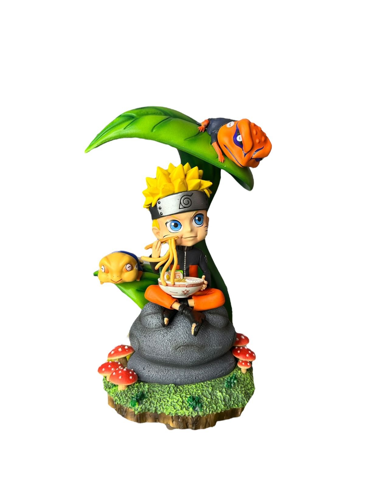 Figura Naruto Comiendo Ramen 17cm / Naruto Shippuden