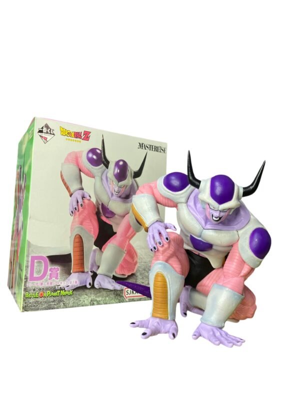 Figura Freezer Segunda Forma Agachado 18cm Dragon Ball Z