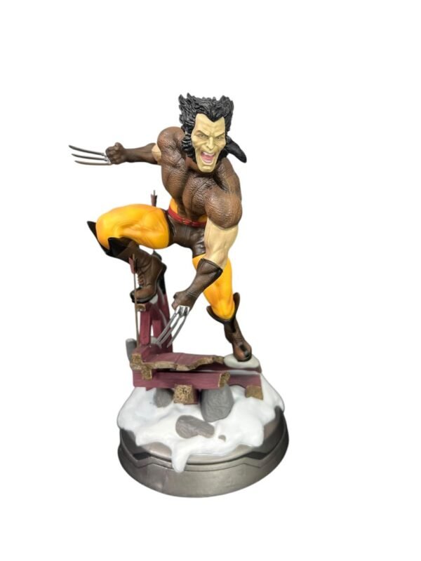 Figura Wolverine Cafe Cambio de Cara  24cm - Imagen 2