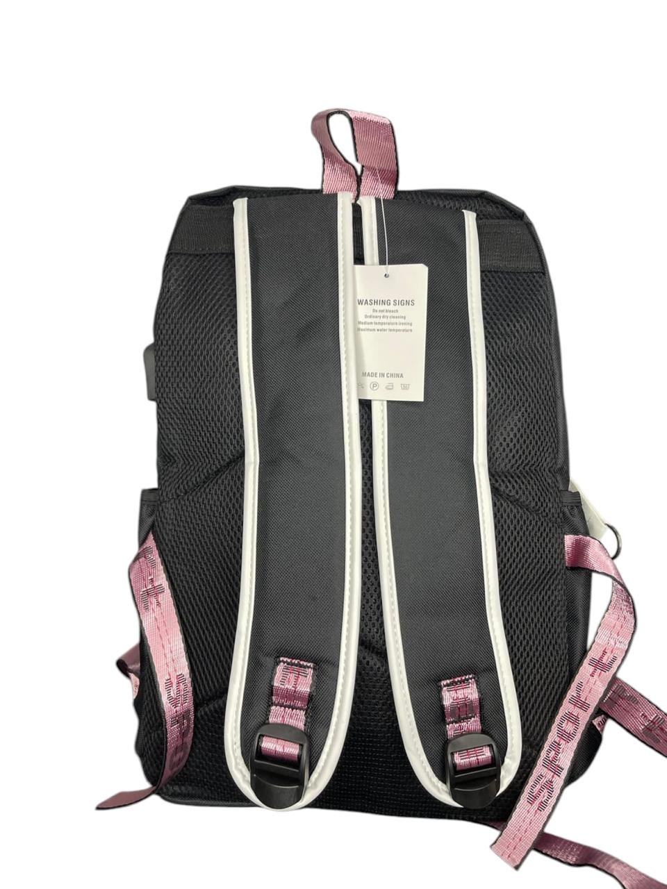 Maleta Negra Con Blanco Demon Slayer Con Puerto USB - Imagen 3