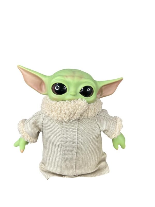 Figura Con Ropa Baby Yoda Grogu 18cm Star Wars