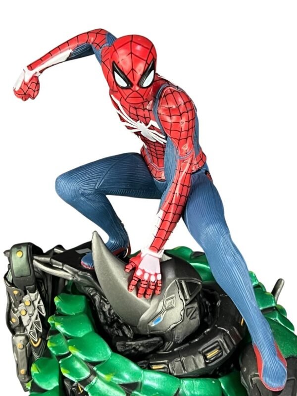 Figura 18cm Spider- Man Base Roca - Imagen 2