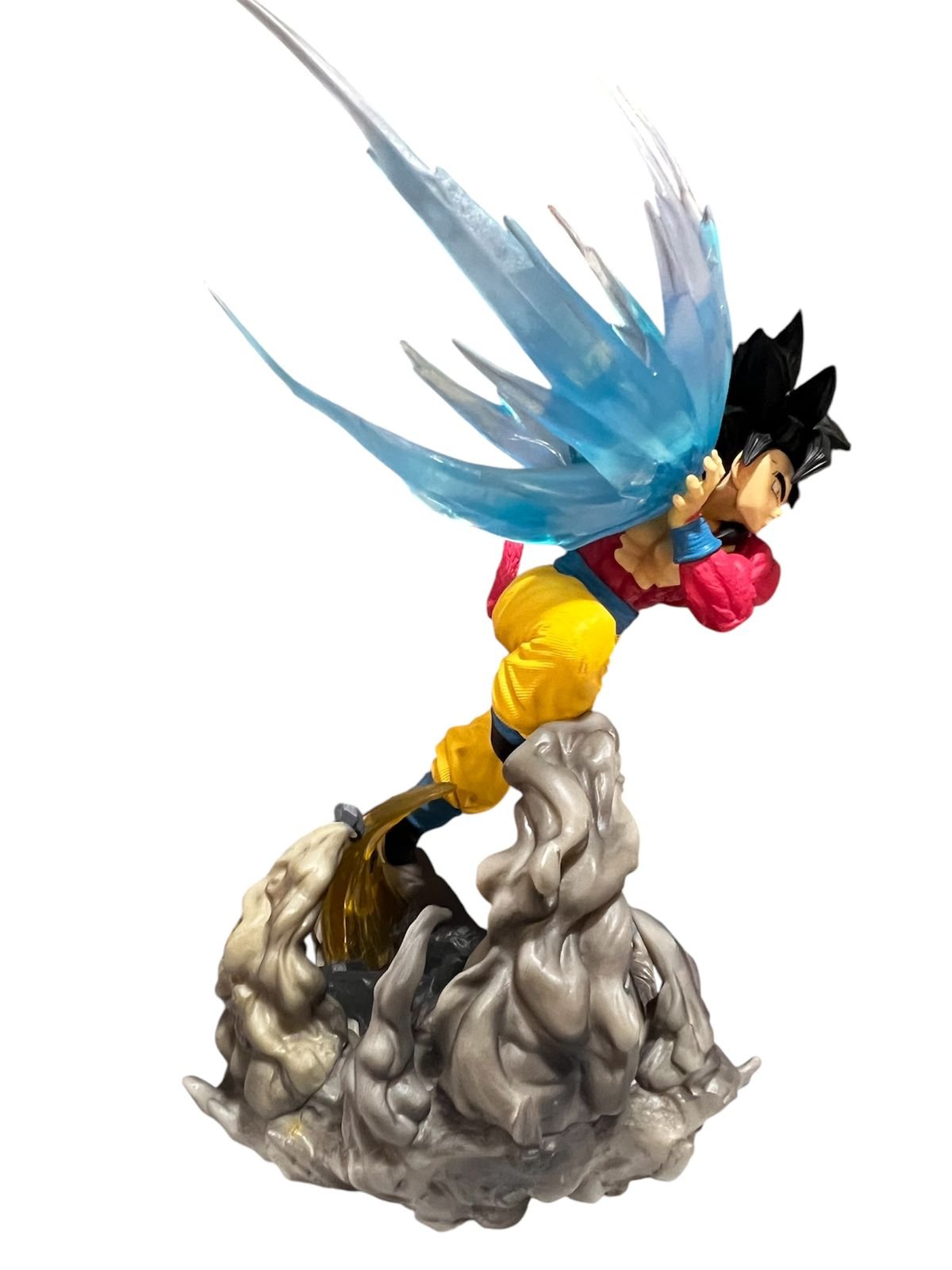 Figura GokuSsj face 4 lanzando kamehameha - Imagen 2