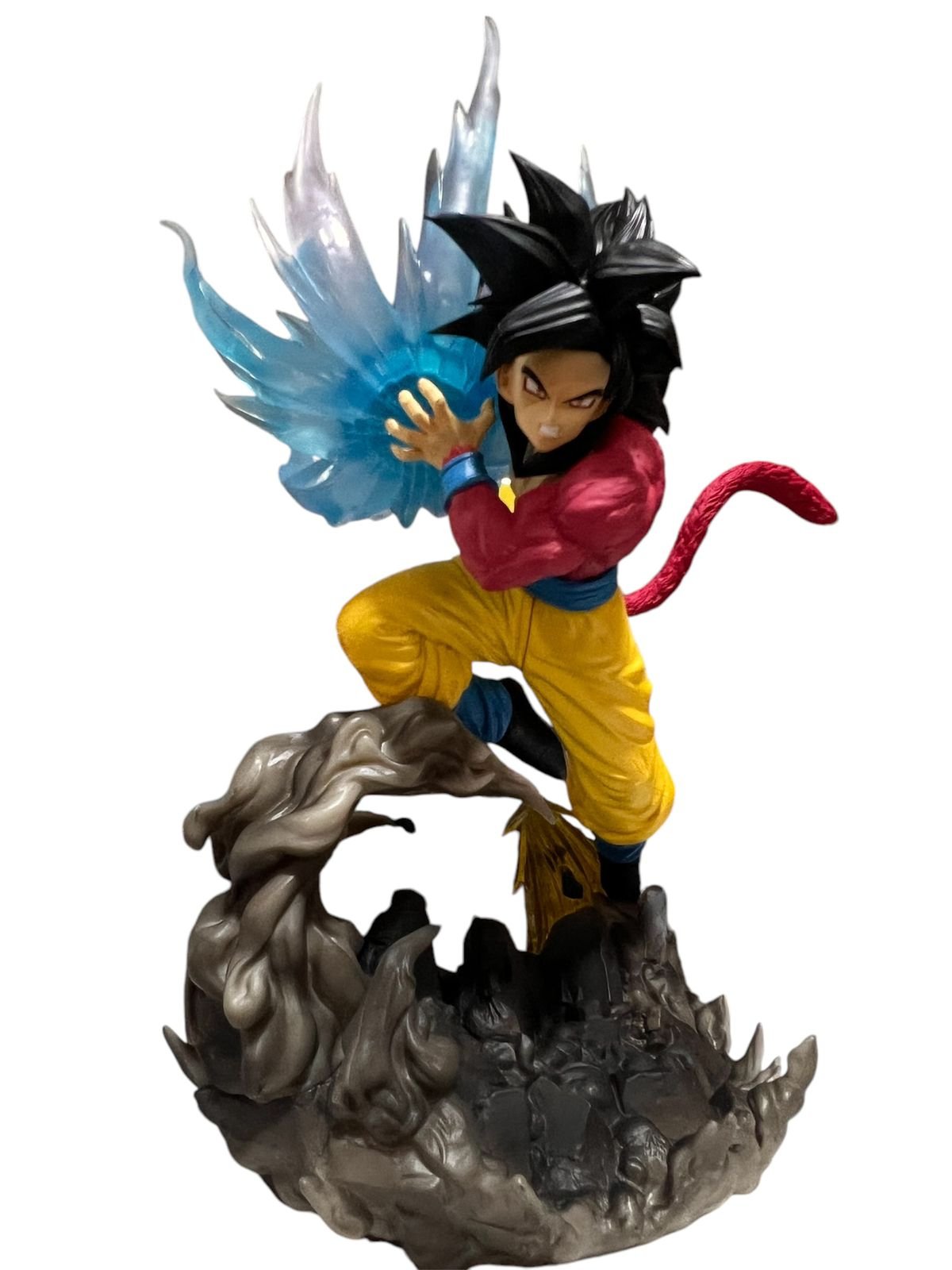 Figura GokuSsj face 4 lanzando kamehameha