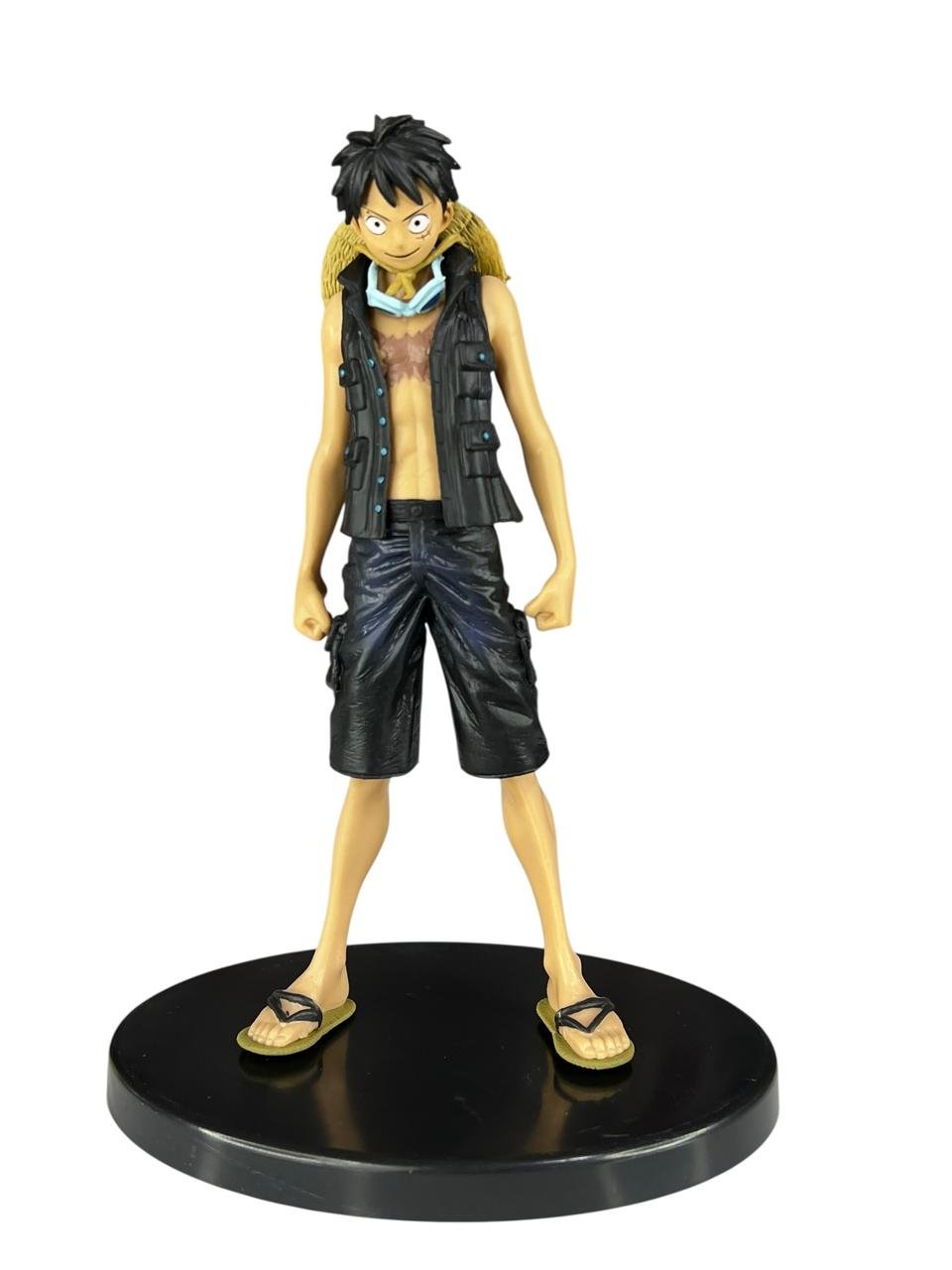 Figura Luffy Ropa Negra 15cm One Piece