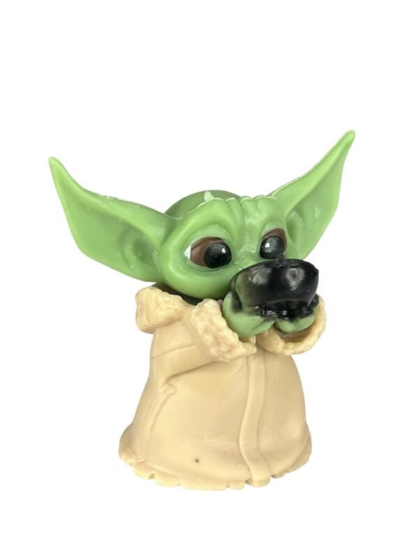 Mini Figura Baby Yoda Con Taza 5cm Star Wars - Imagen 4