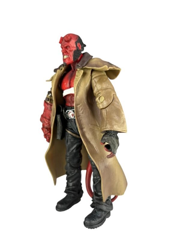 Figura Articulada Hellboy 2019 Sin Cuernos 20cm - Imagen 3