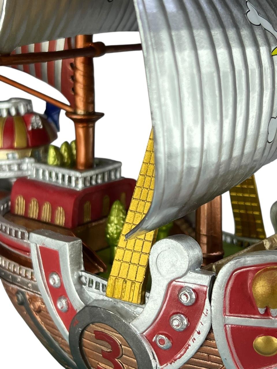 Figura Thousand Sunny 18cm Barco One Piece - Imagen 4