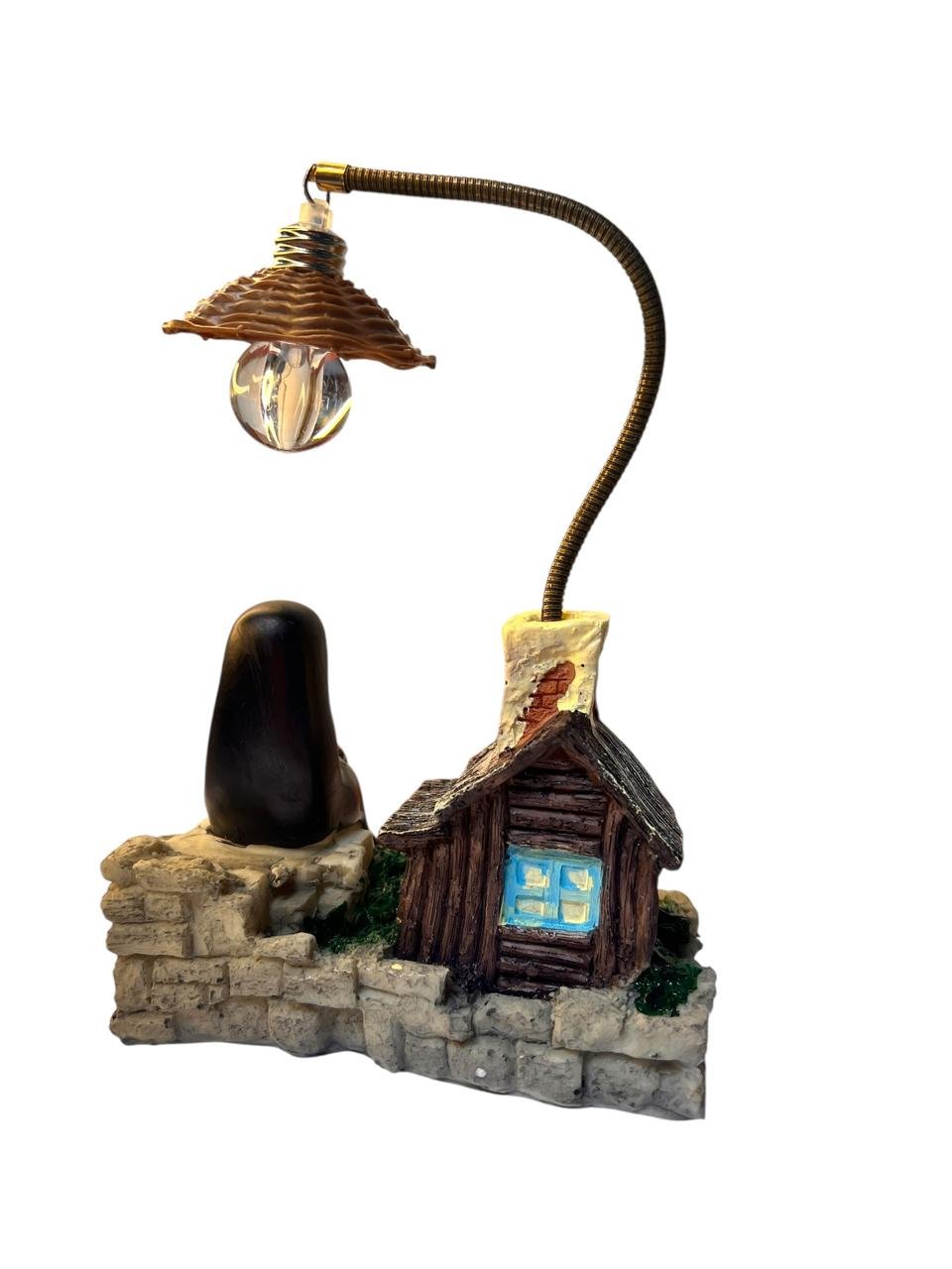 Lampara De Sin Cara Sentado Fuera De Su Cabaña Tejiendo - Imagen 4