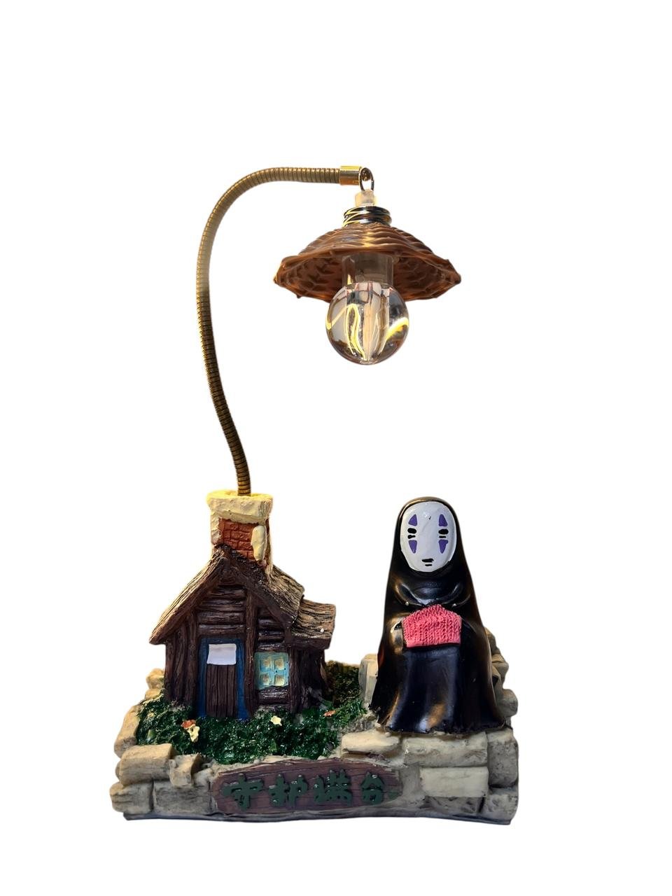 Lampara De Sin Cara Sentado Fuera De Su Cabaña Tejiendo - Imagen 2