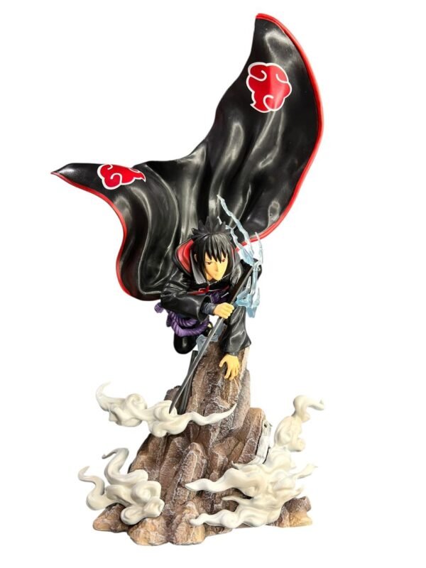Figura De Naruto Sasuke En Montaña - 43cm