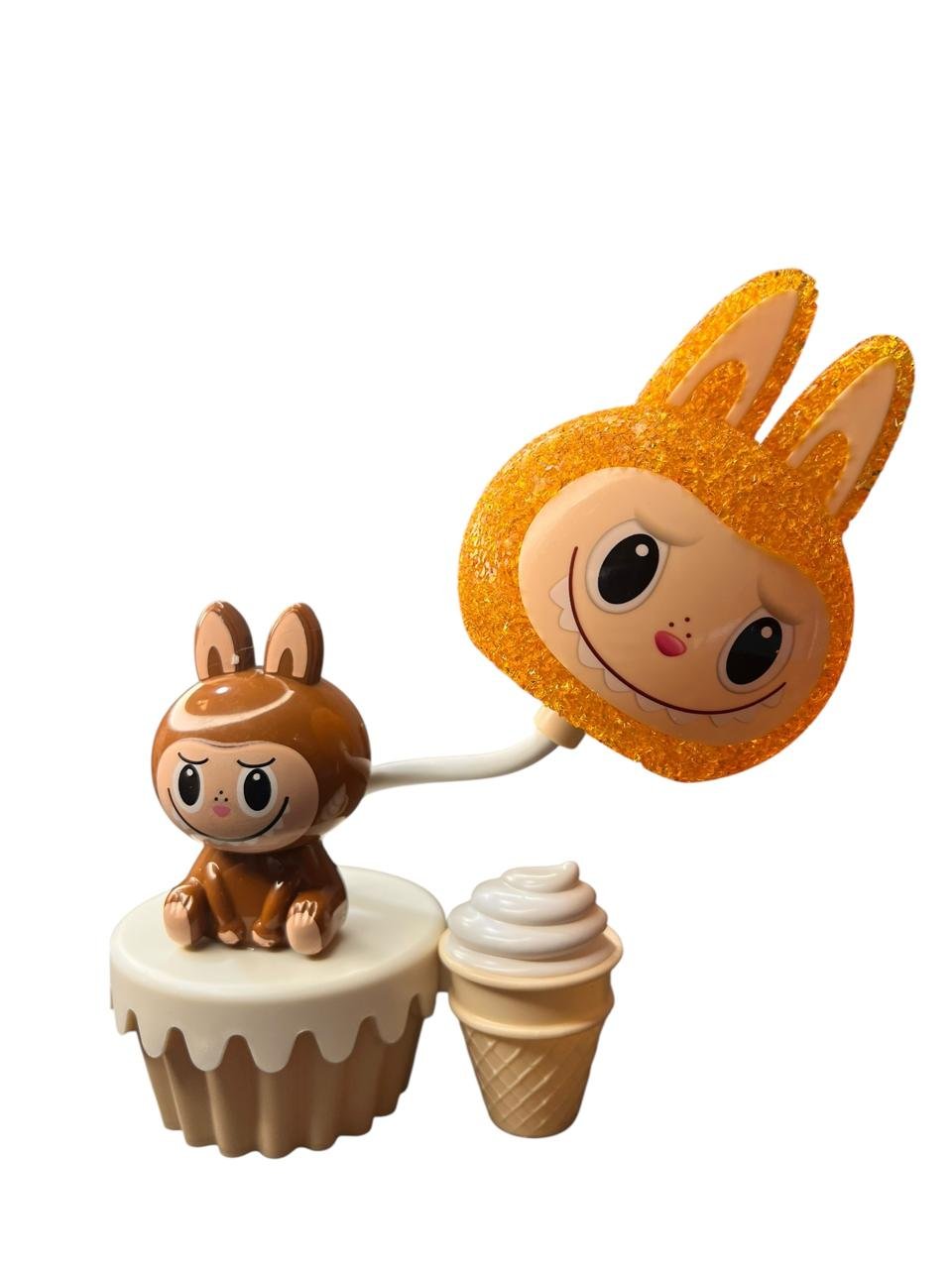 Lampara De Labubu Cafe Con Helado De Diamantes - Imagen 3