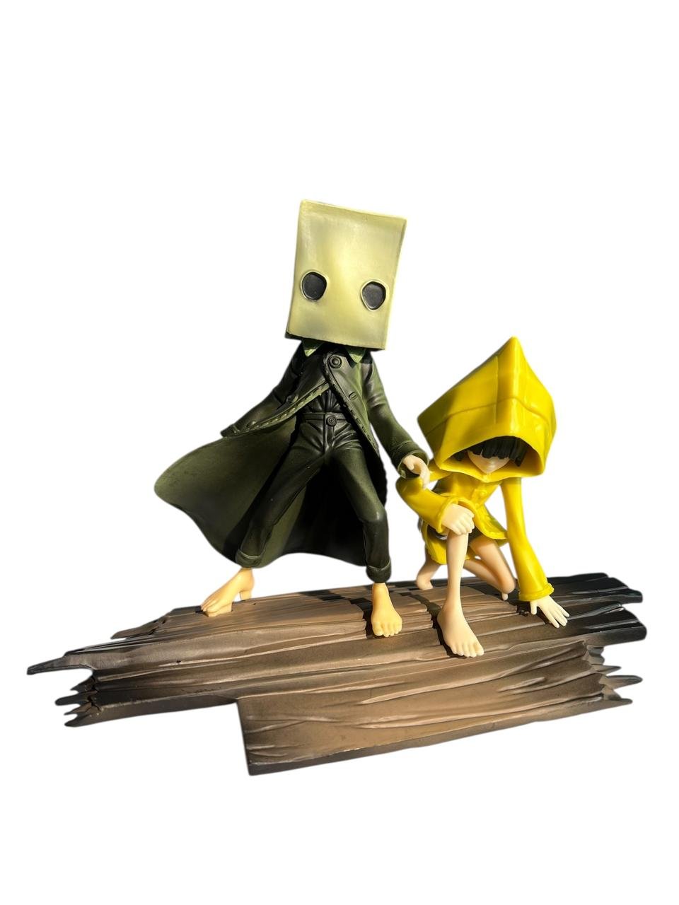 Figura Little Nightmares 18 cm - Imagen 3