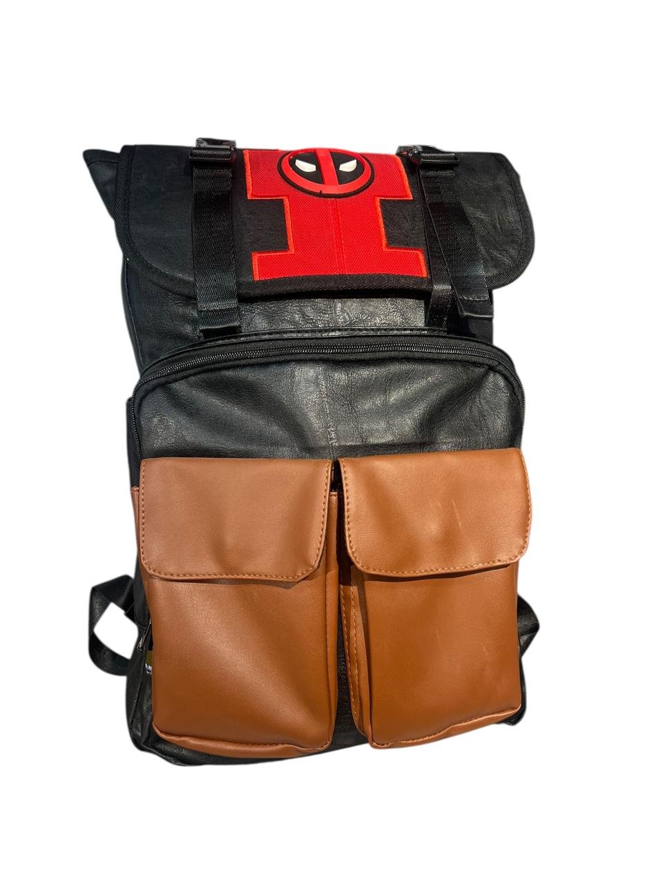 Maleta Grande Cuerina Deadpool Broches
