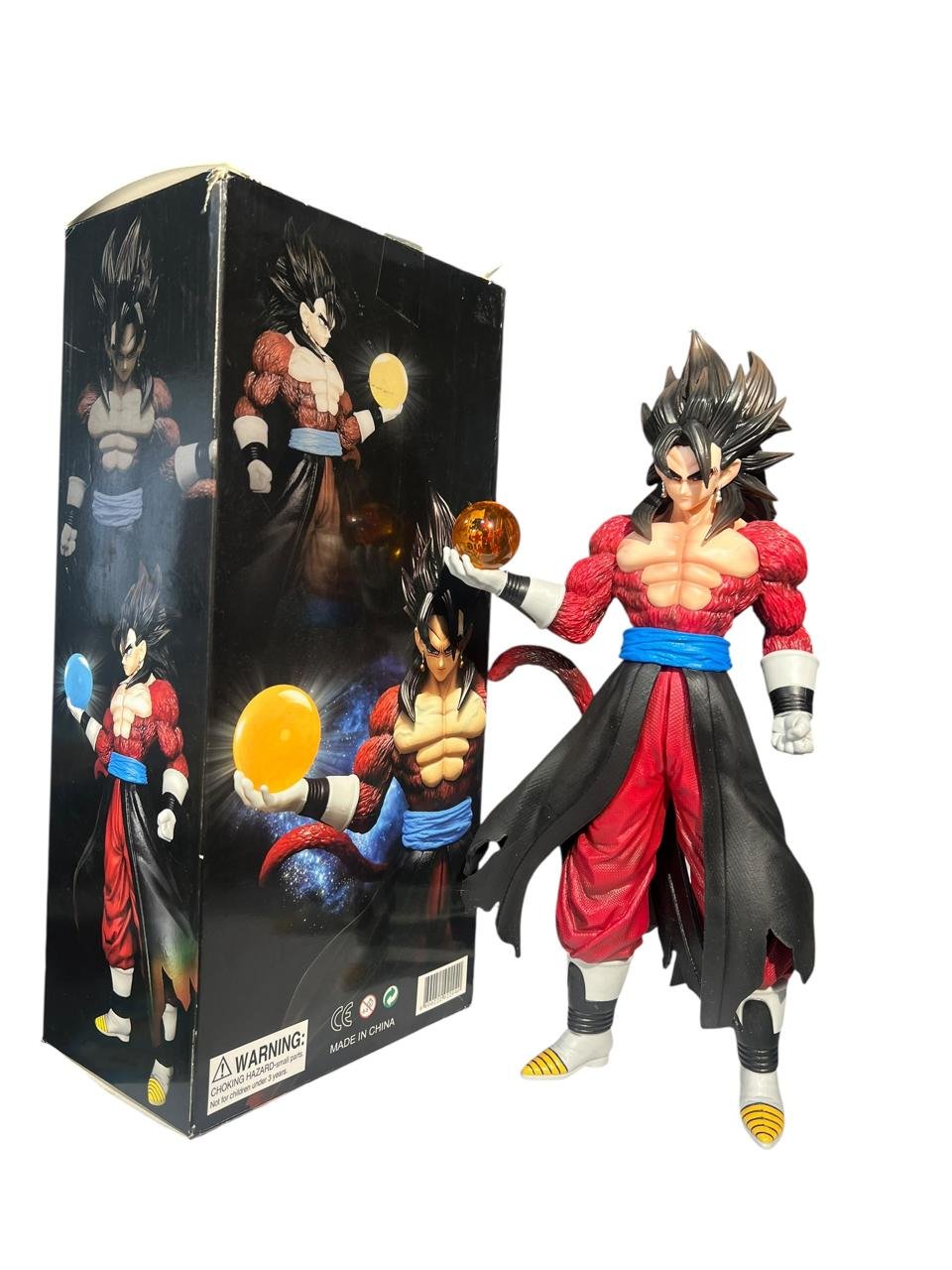 Figura Vegeto Super Saiyan 4 - Dragon Ball - 28cm