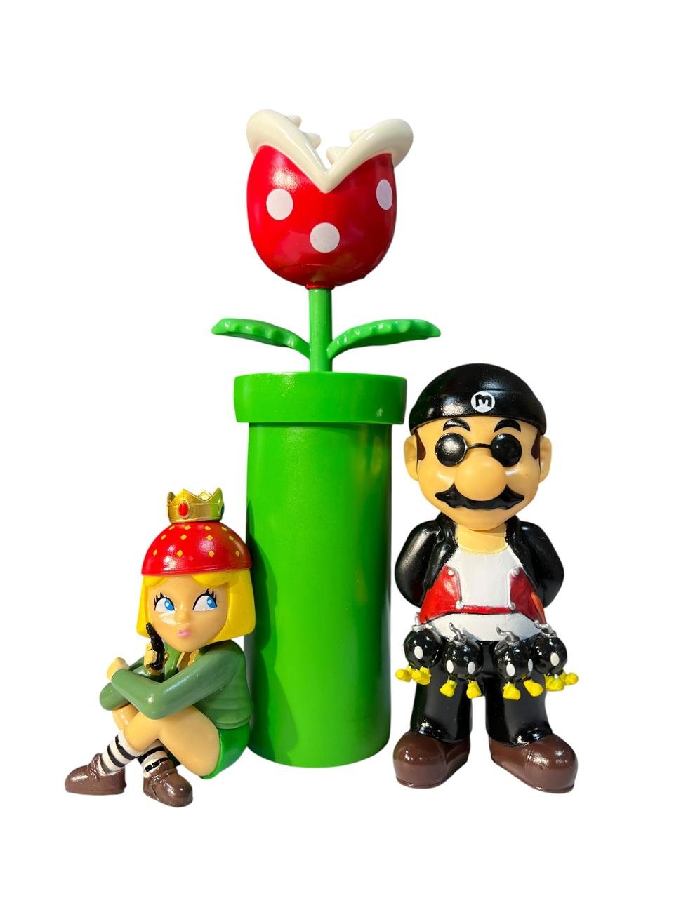 Figura Mario Traje Negro Y Princesa The Professional Action - Imagen 2