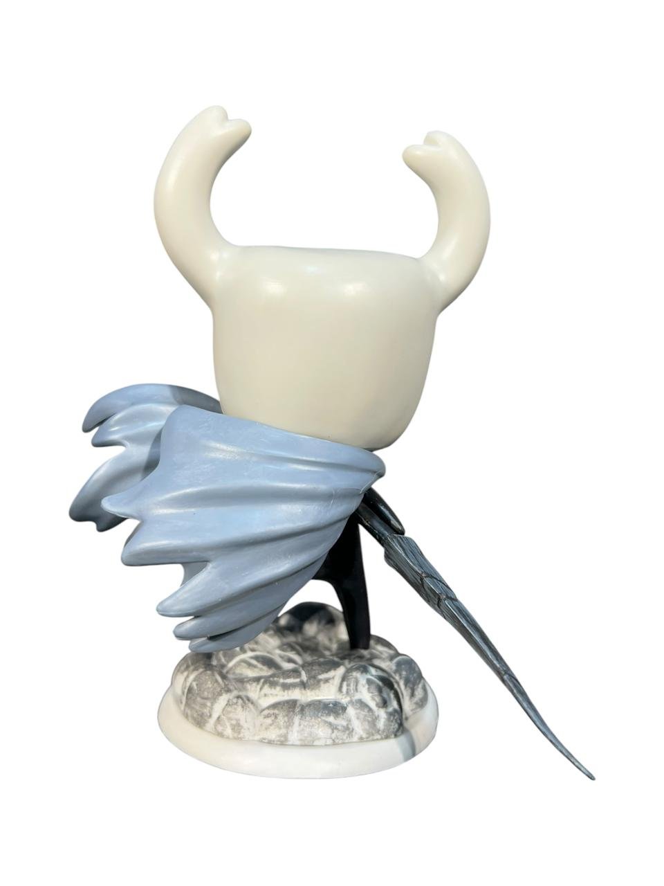 Figura Caballerito 15cm Base Piedra Hollow Knigth - Imagen 4