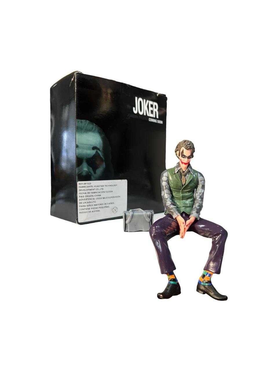 Figura Joker Sentado Con Mascara 15cm