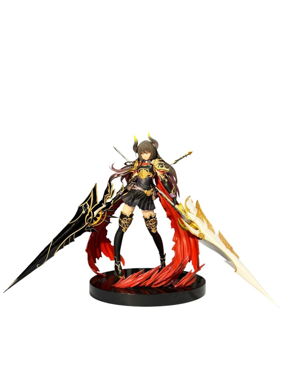 Figura Dark Dragoon 26cm Forte The Devoted (promocion caja maltratada )